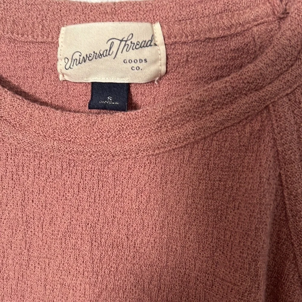 Universal Thread top - Picture 3 of 4